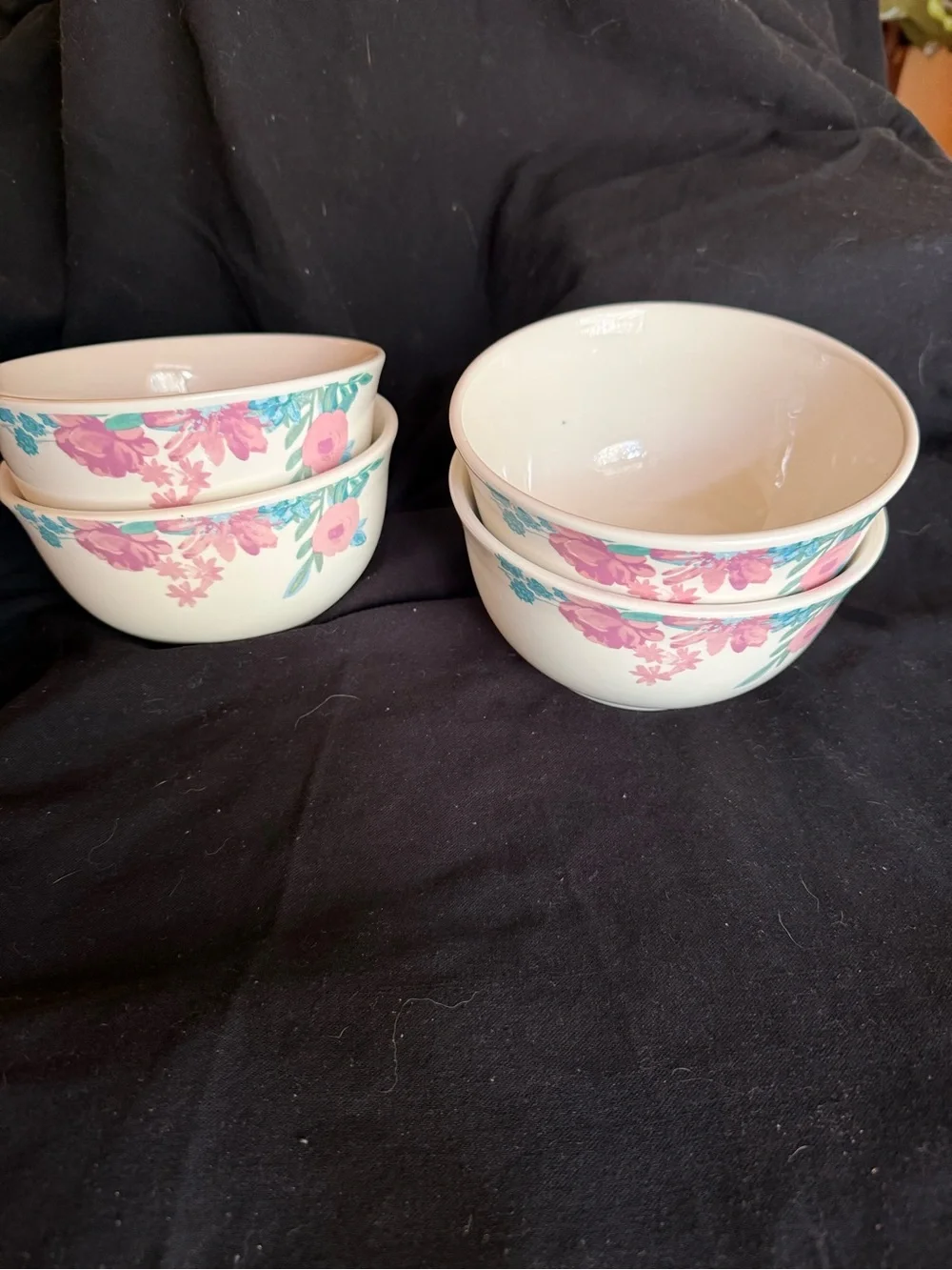 Royal Norfolk Four Ceramic Serving Bowls